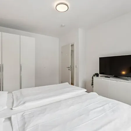 Messe 3 Schlafzimmer Parkplatz *