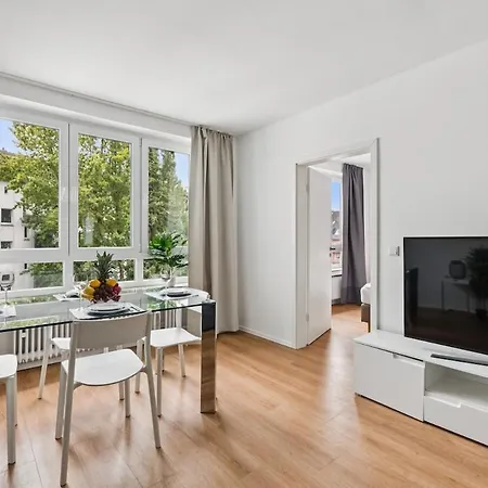 Messe 3 Schlafzimmer Parkplatz Apartment *